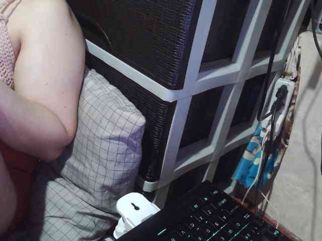 Cassiee webcam