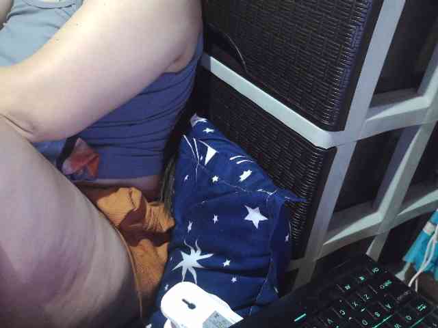 Cassiee webcam
