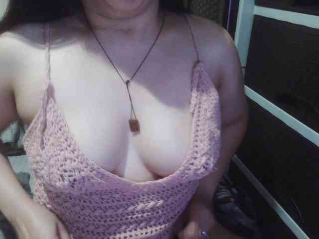 Cassiee webcam