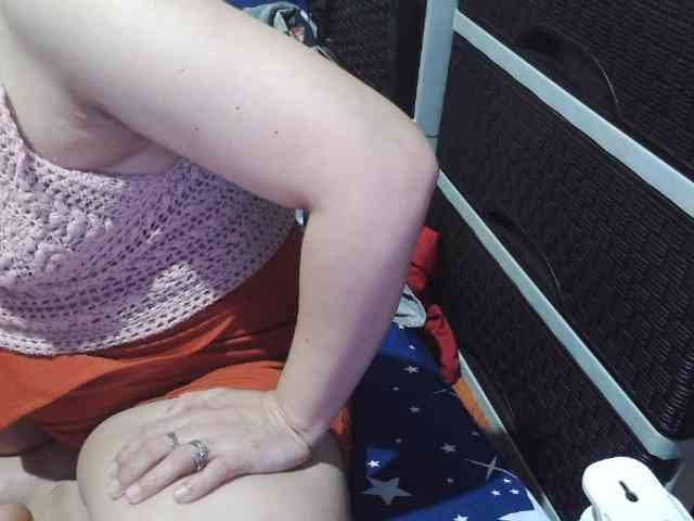 Cassiee webcam