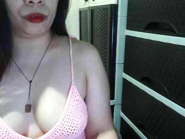 Cassiee webcam
