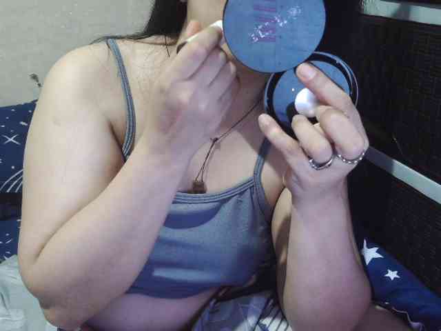 Cassiee webcam