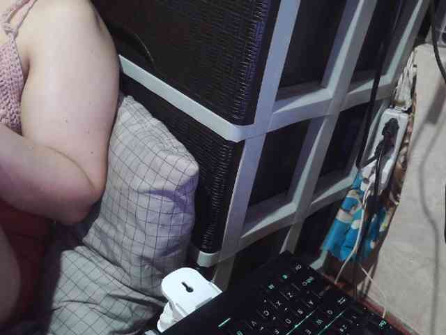 Cassiee webcam