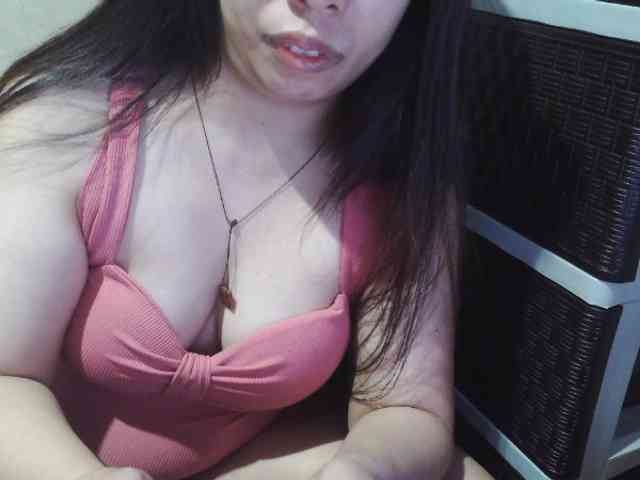 Model: Cassiee