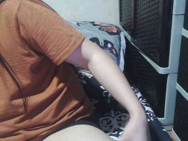 Cassiee webcam