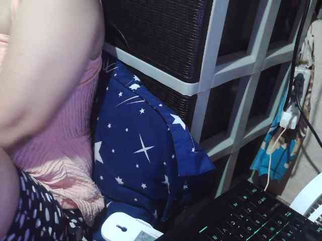 Cassiee webcam