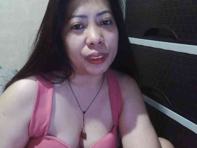 Cassiee webcam
