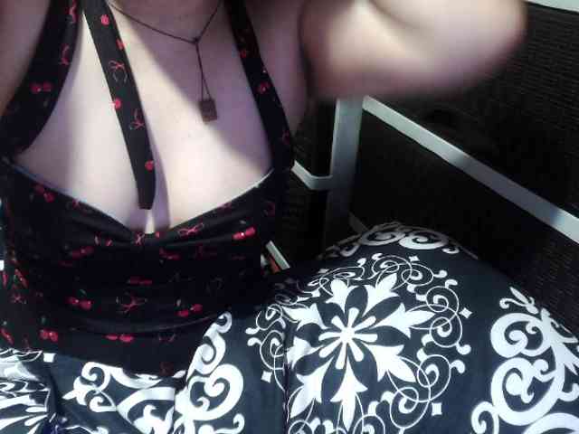 Kazzandra webcam