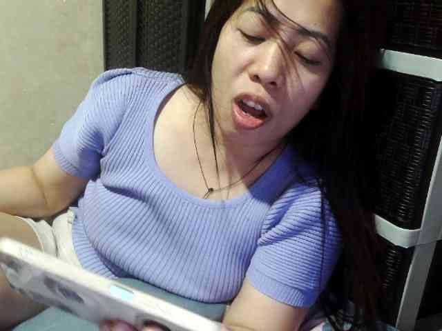 Cassiee webcam