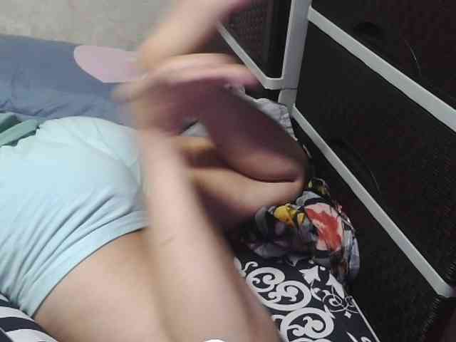Cassiee webcam