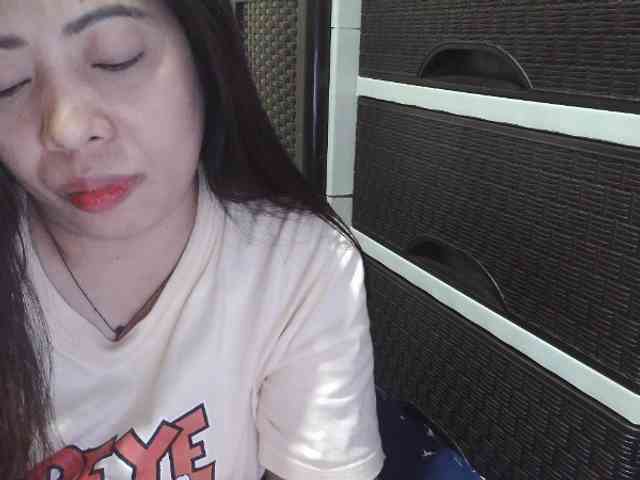 Cassiee webcam
