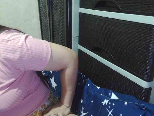 Cassiee webcam