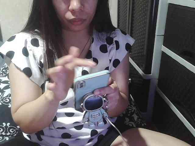 Cassiee webcam