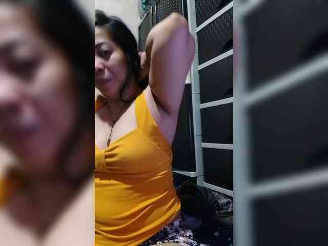 Cassiee webcam