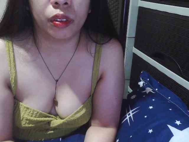 Cassiee webcam