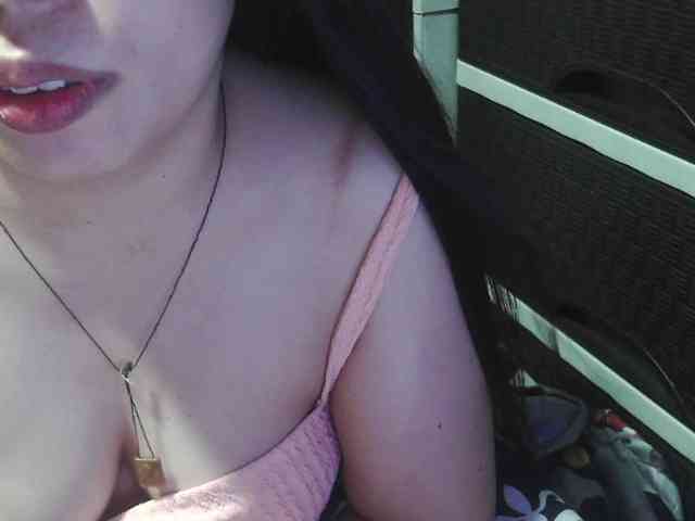 Kazzandra webcam
