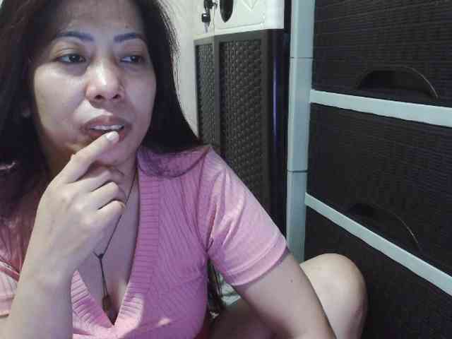 Cassiee webcam