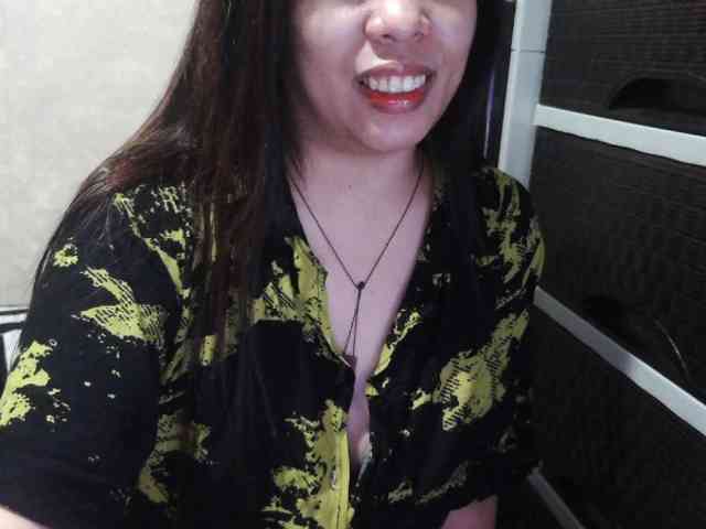 Cassiee webcam