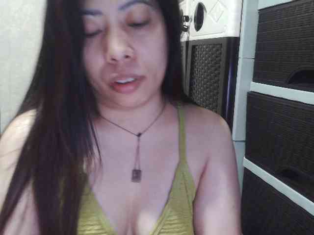 Cassiee webcam