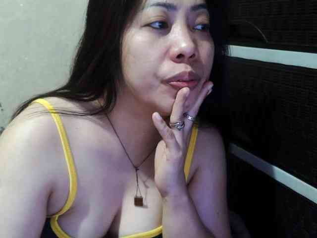 Cassiee webcam