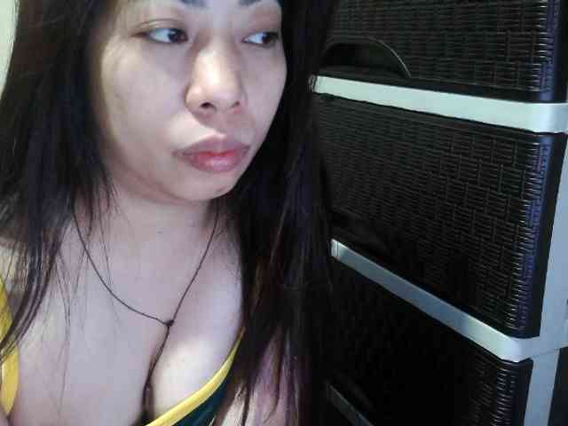 Cassiee webcam