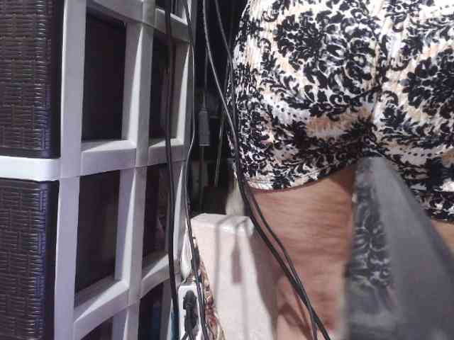 Cassiee webcam