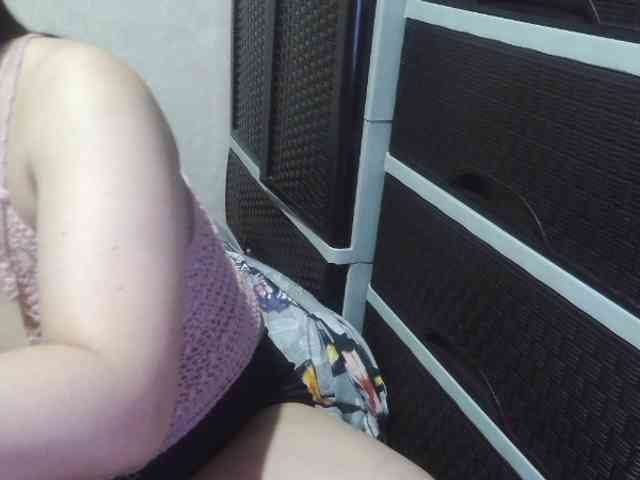 Cassiee webcam