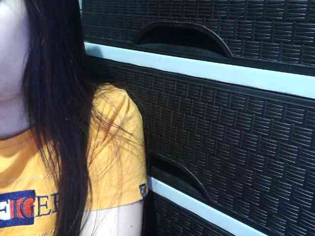 Cassiee webcam