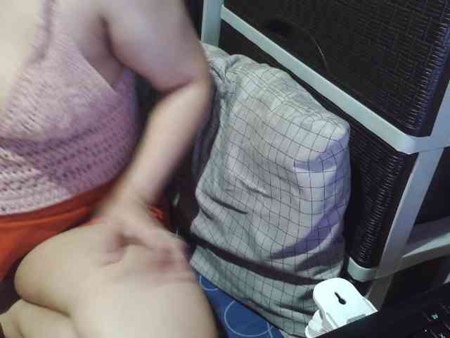 Cassiee webcam