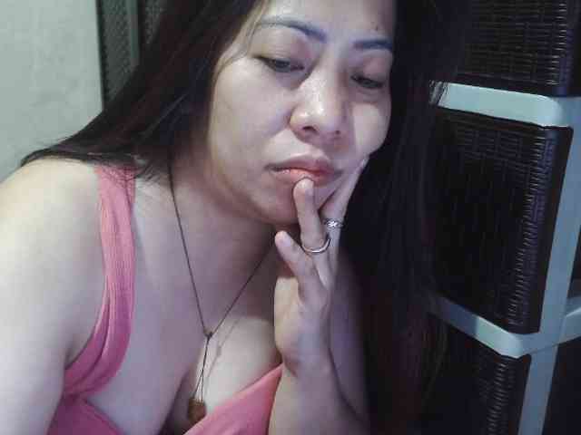 Cassiee webcam