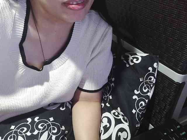Cassiee webcam