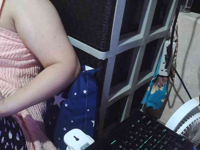 Cassiee webcam