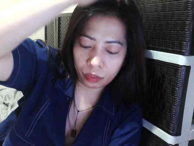 Cassiee webcam