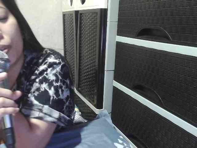 Kazzandra webcam