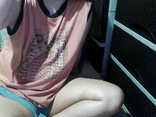 Cassiee webcam