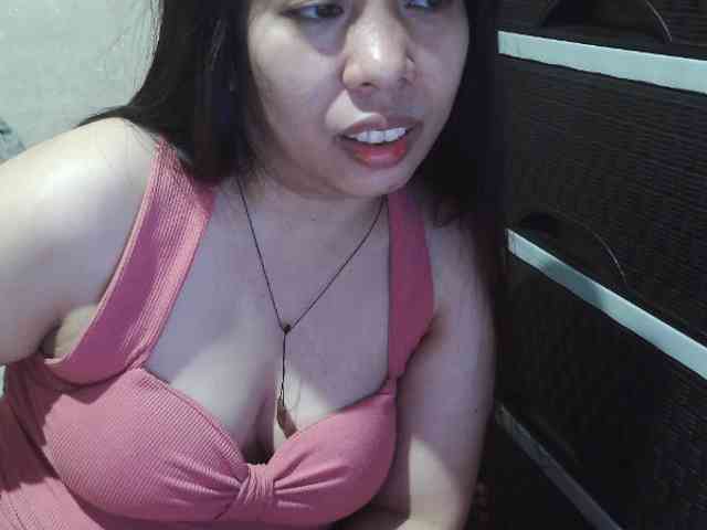 Cassiee webcam
