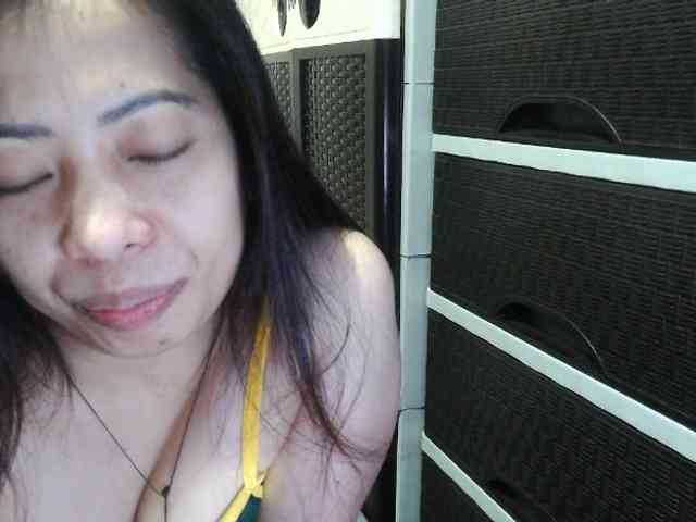 Cassiee webcam