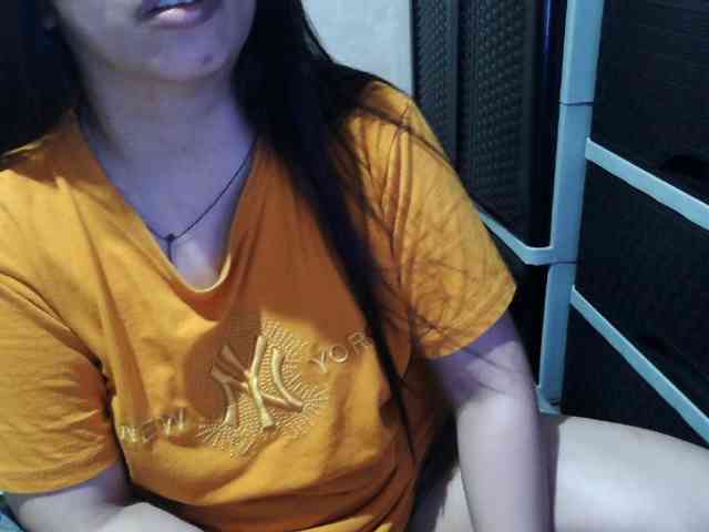 Cassiee webcam