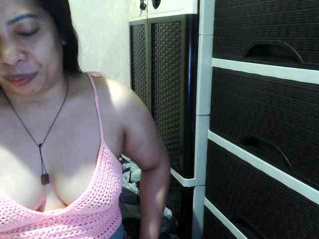 Cassiee webcam