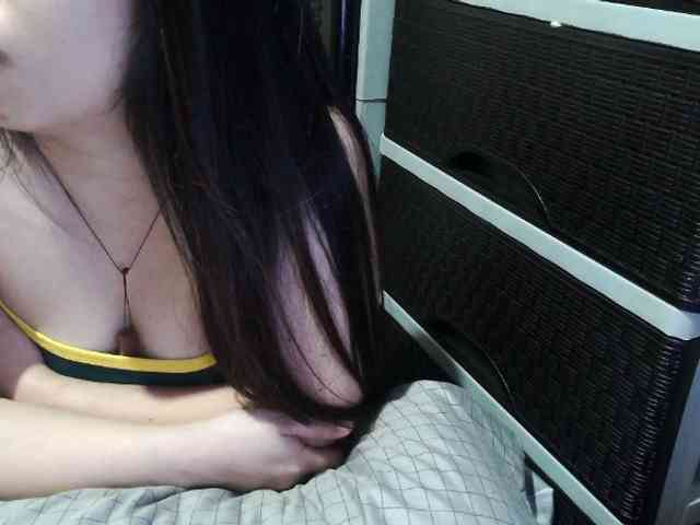 Cassiee webcam