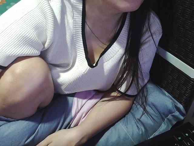 Cassiee webcam