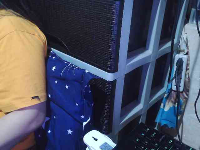 Cassiee webcam