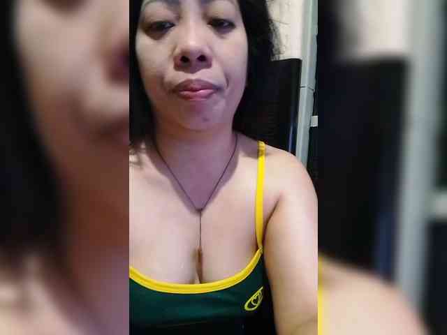 Cassiee webcam