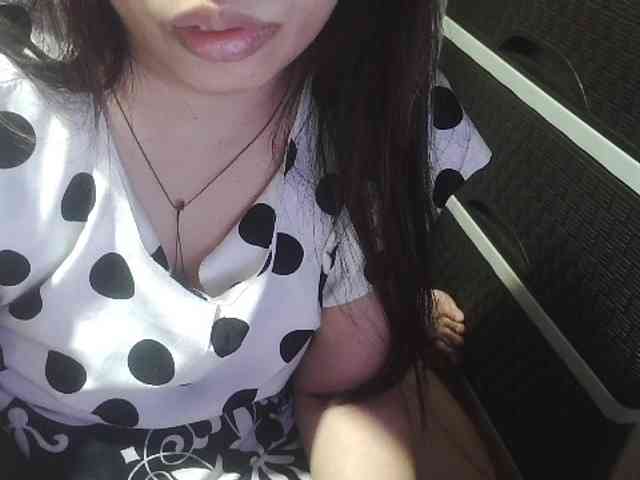 Cassiee webcam