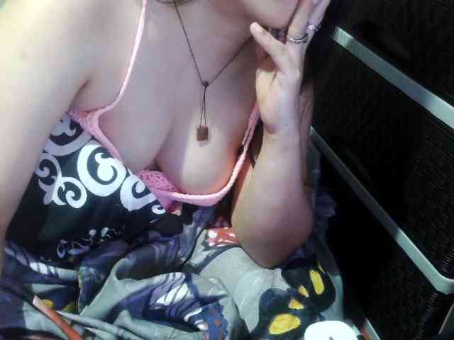 Cassiee webcam
