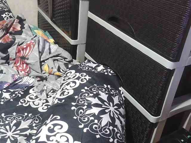 Kazzandra webcam