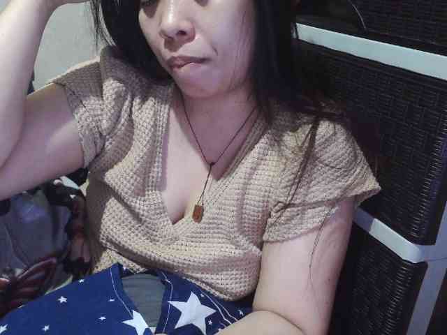 Cassiee webcam