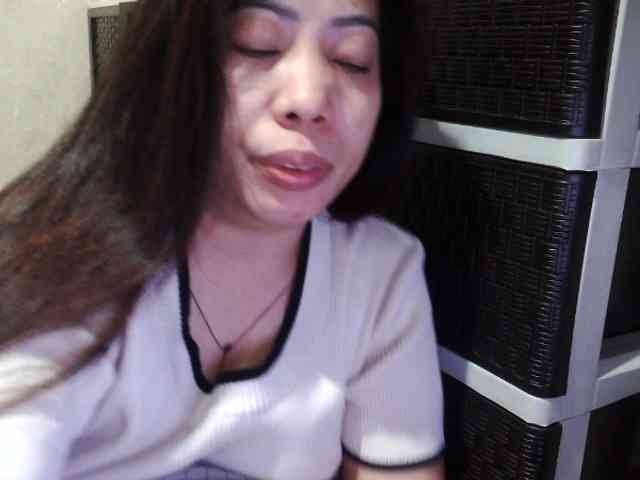 Cassiee webcam