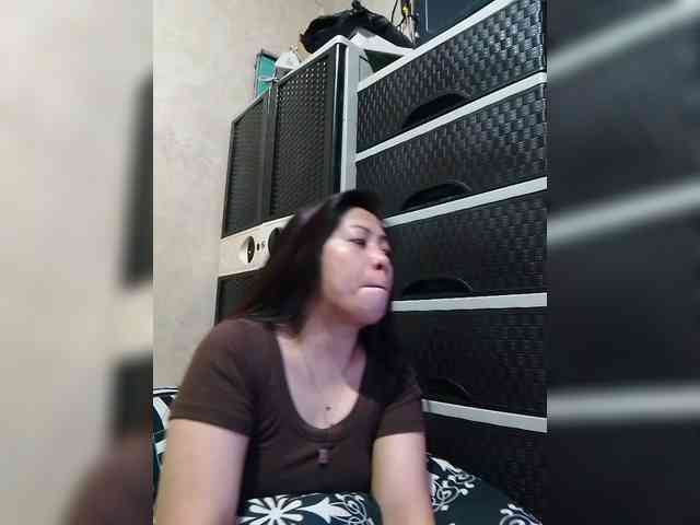Cassiee webcam