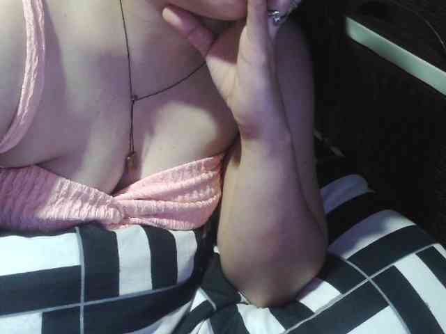 Kazzandra webcam